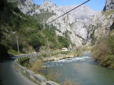 YENDO A VILLAVICIOSA